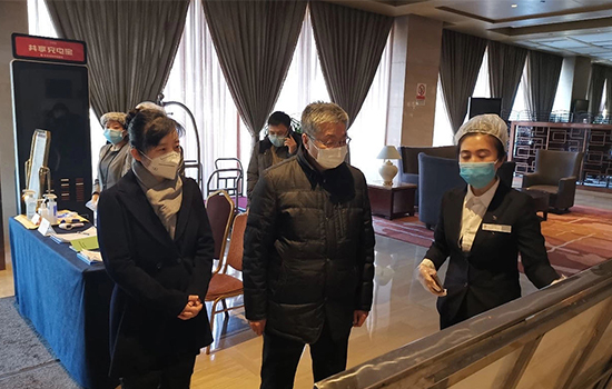 省国资委党委副书记项鸿林看望慰问 尊龙凯时集团疫情防控一线员工